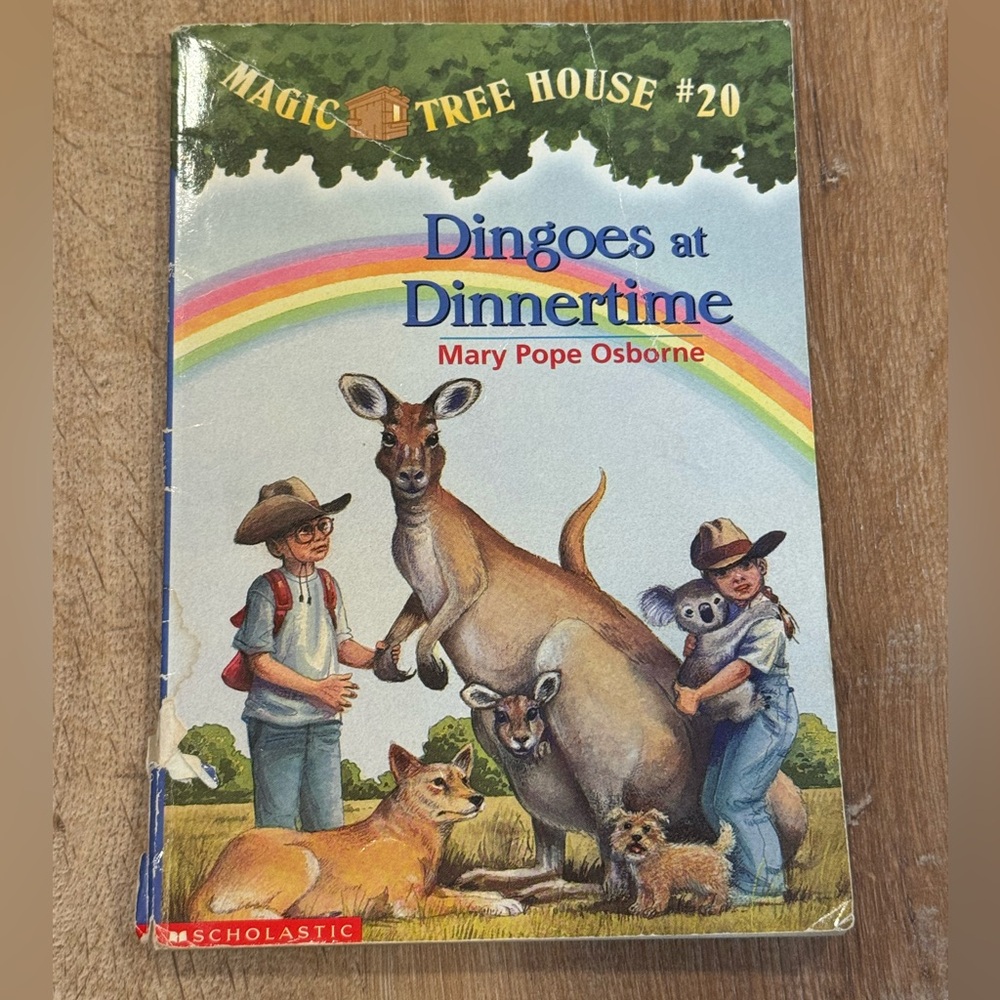 Magic Tree House #20: Dingoes at Dinnertime by Mary Pope Osborne